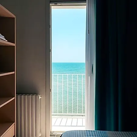 Hotel Approdo Di Venere 3*